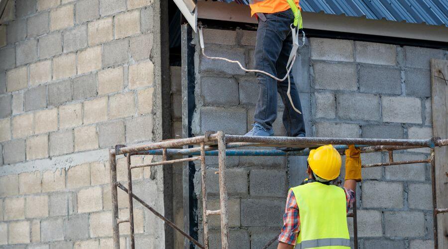 Professional gutter cleaning in Solomon, AZ